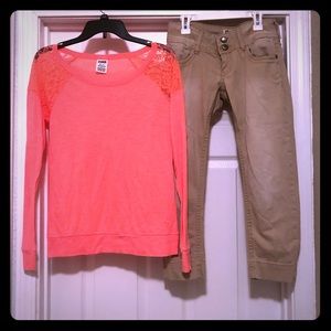 Mudd Khaki capris